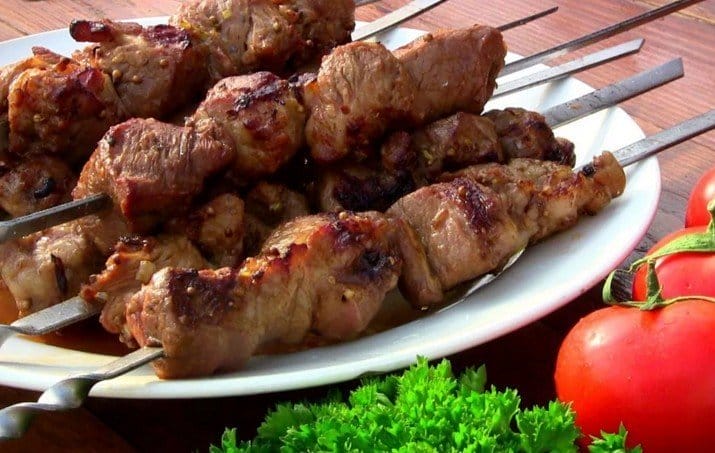 Сочный шашлык из свинины: самые вкусные маринады, чтобы мясо получилось мягким