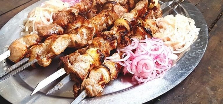 Шашлык из свинины с уксусом и луком — 6 советских рецептов