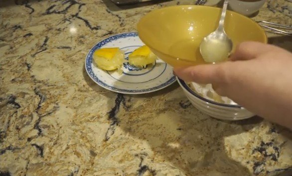 Глазурь (помадка) для пасхального кулича. 8 рецептов глазури, чтобы не обсыпалась и не липла