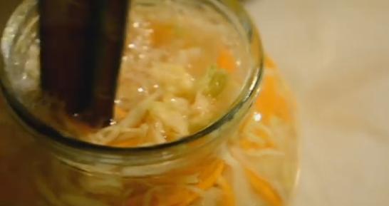 Квашеная капуста — классические рецепты квашеной капусты быстрого приготовления на зиму в банке