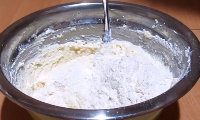 Сырники из творога: быстрые и вкусные рецепты сырников на сковороде