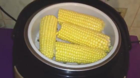 Как и сколько варить кукурузу в початках в кастрюле? Рецепты кукурузы, чтобы она получилась мягкой и сочной